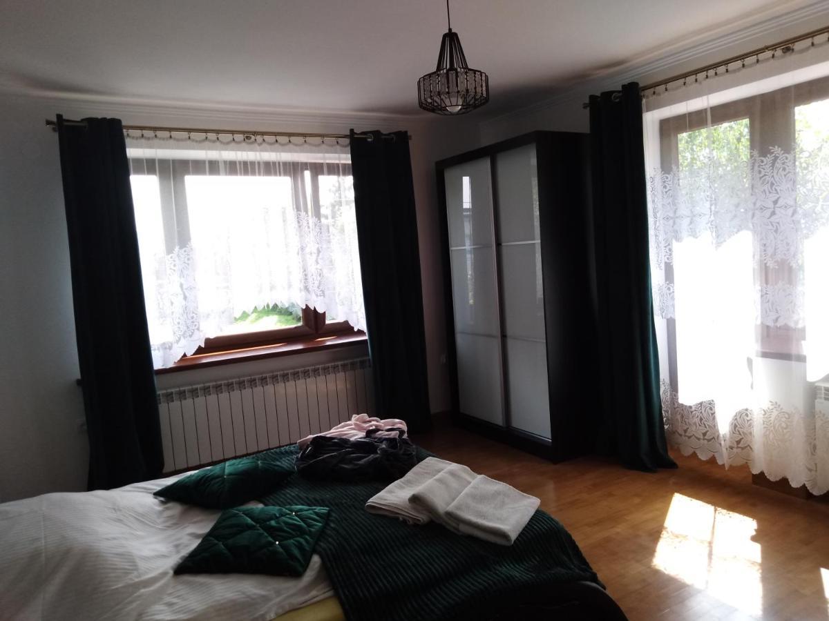 Apartamenty Kletowka Кросно Екстериор снимка
