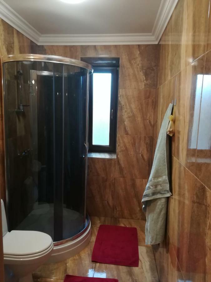 Apartamenty Kletowka Кросно Екстериор снимка