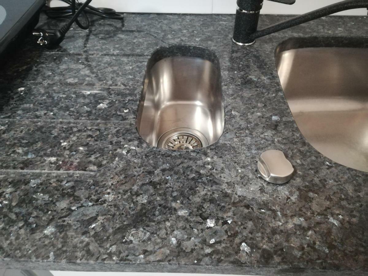 Apartamenty Kletowka Кросно Екстериор снимка