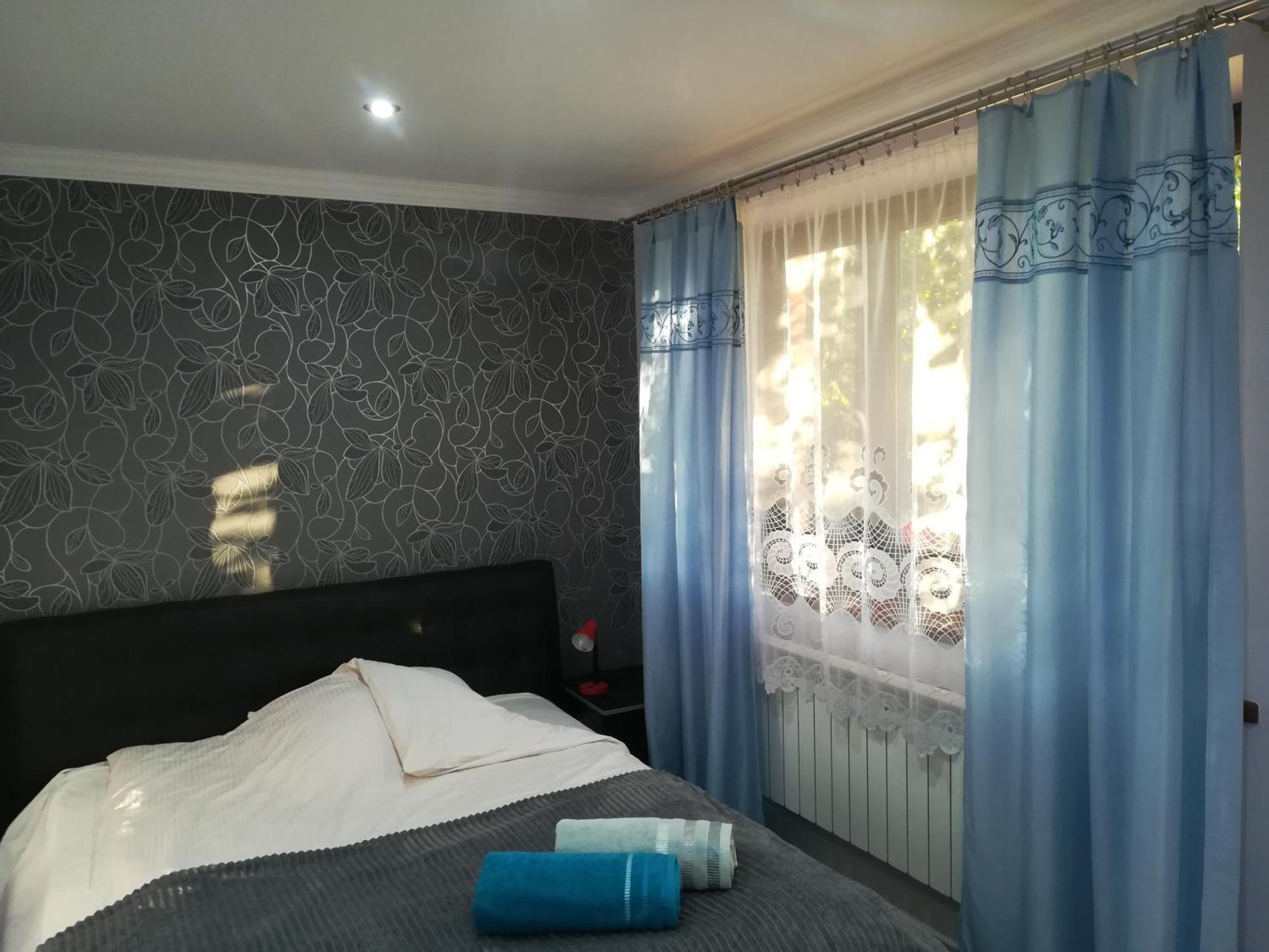 Apartamenty Kletowka Кросно Екстериор снимка